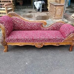 Pink poshish sofa