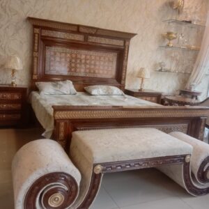 White poshish bed